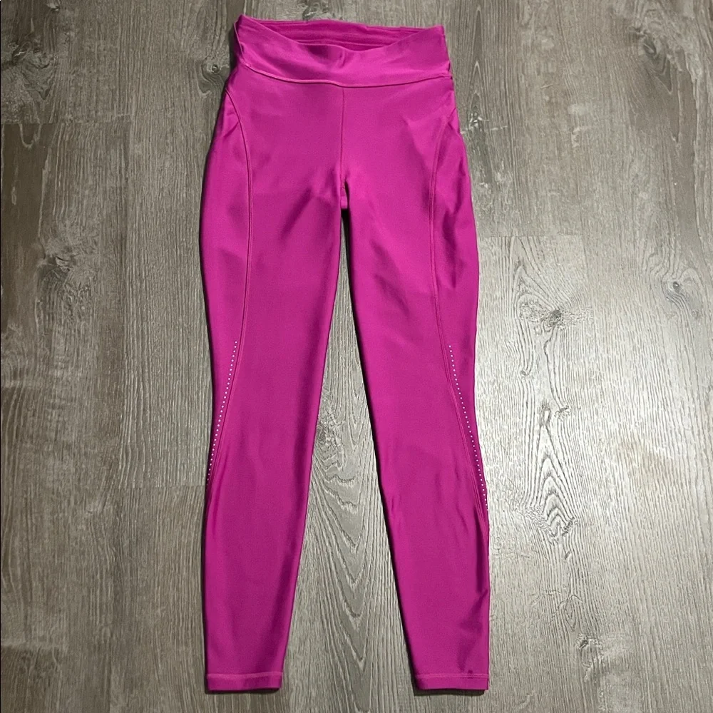 Lululemon Chase the Chill Super High-Rise Tight 28